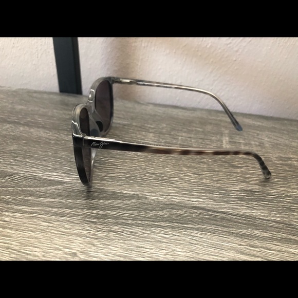 Maui Jim Women’s Sunglasses - Picture 7 of 7